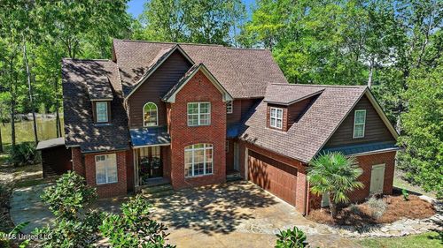 1109 Foxpoint, Brandon, MS, 39047-8672 | Card Image