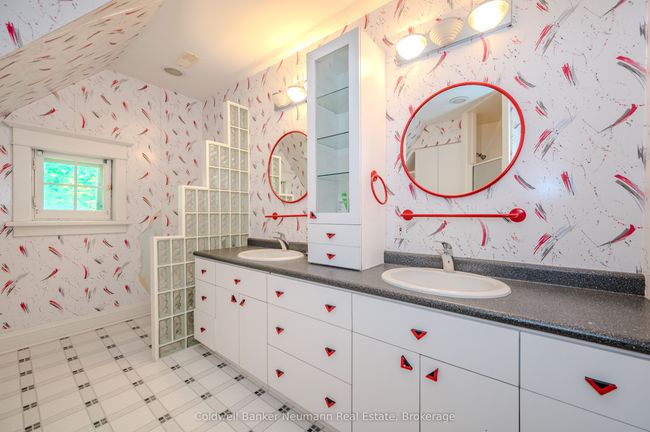 35 Queen St, House other with 7 bedrooms, 4 bathrooms and 2 parking in Guelph ON | Image 29