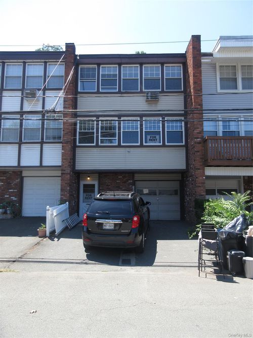 108 Coolidge St, Haverstraw, NY, 10927-1033 | Card Image
