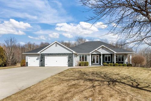 W7516 Molly Marie Court, Greenville, WI, 54942 | Card Image