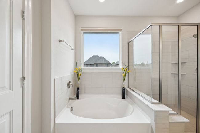 Main bathroom on second floor | Image 15