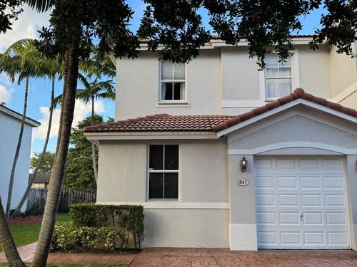 1041 Ne 208th St, Miami, FL, 33179-1933 | Card Image
