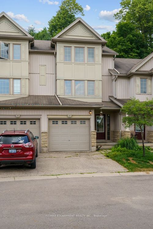 p87-175 David Bergey Dr, Kitchener, ON, N2E4H6 | Card Image
