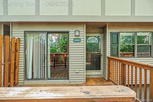 24831 Cashmere Ct, Southfield, MI, 48033-4870 | Card Image