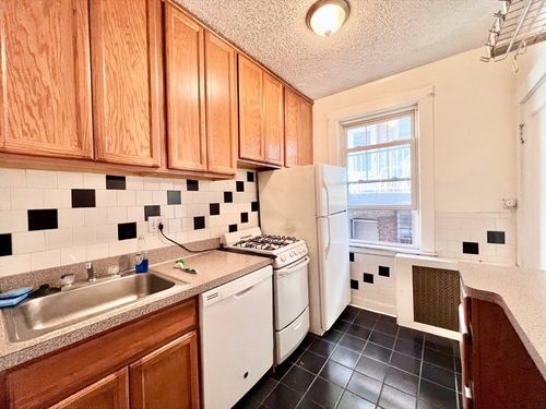 apt-6-26 Chiswick Rd, Boston, MA, 02135-7130 | Card Image