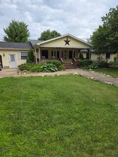 Hastings Lake Rd, Jonesville, MI 49250