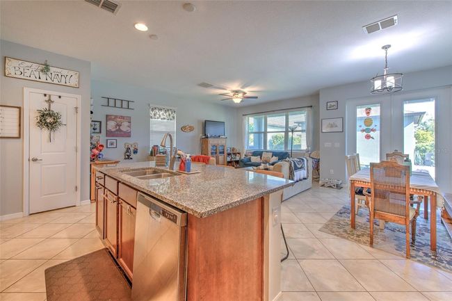 5705 Village Center Dr, House other with 4 bedrooms, 3 bathrooms and null parking in Lithia FL | Image 8