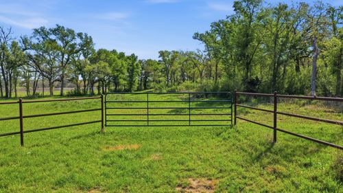 1005 Carter Ln, Santo, TX, 76472-3247 | Card Image