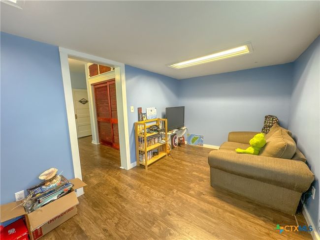 205 Hubbard Street, House other with 5 bedrooms, 3 bathrooms and null parking in Yoakum TX | Image 44