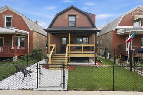 1-1109 N Kedvale Ave, Chicago, IL, 60651-3621 | Card Image