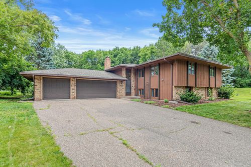 3413 Red Oak Cir N, Burnsville, MN, 55337-3330 | Card Image