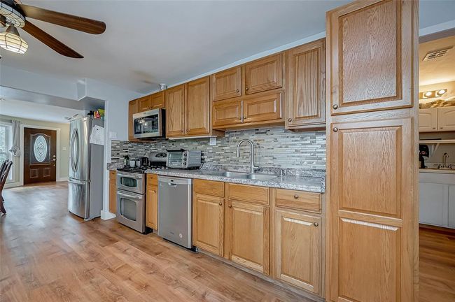 22914 Whittaker Way, House other with 3 bedrooms, 3 bathrooms and 2 parking in Spring TX | Image 12