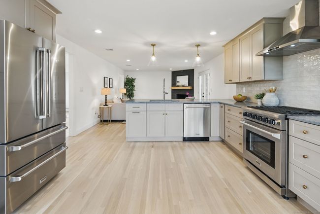 401 Coppermill Rd, House other with 4 bedrooms, 3 bathrooms and null parking in Wethersfield CT | Image 8