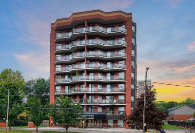 803 - 10 Ellen St E, Condo with 1 bedrooms, 1 bathrooms and 1 parking in Kitchener ON | Image 1