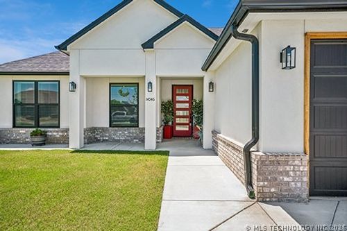14046 N 54th East Ave, Collinsville, OK, 74021-7420 | Card Image