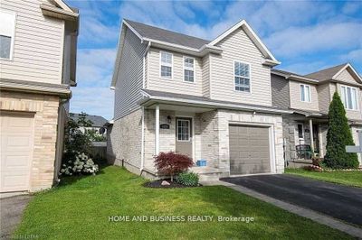 1824 Bloom Cres, House other with 3 bedrooms, 2 bathrooms and 3 parking in London ON | Image 1