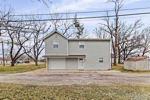 318 E Phillips St, Mascoutah, IL, 62258-2442 | Card Image