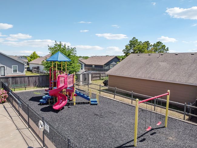 11001 117 Th East Pl, House other with 3 bedrooms, 2 bathrooms and null parking in Owasso OK | Image 30