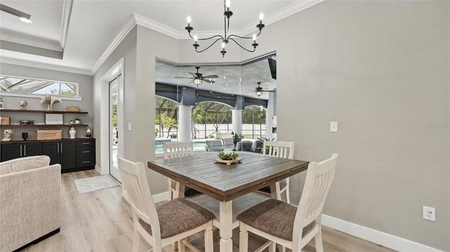 Eat in kitchen | Image 7