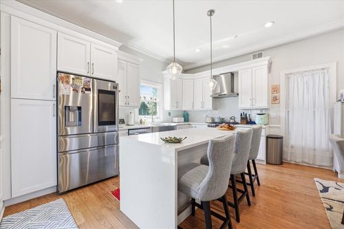1-41 Bentley Ave, Jersey City, NJ, 07304-1901 | Card Image