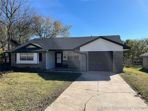 927 W 22nd, Ada, OK, 74820 | Card Image