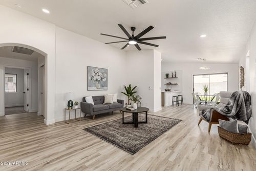 6210 W Southgate St, Phoenix, AZ, 85043-1908 | Card Image