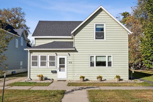312 Langer Ave S, Casselton, ND, 58012-3613 | Card Image