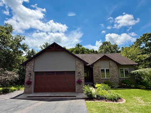 E9265 Pebblebeach Dr, Wisconsin Dells, WI, 53965-8240 | Card Image