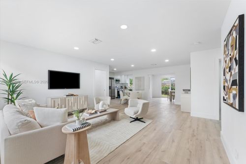 6231 Nw 18th St, Sunrise, FL, 33313-4610 | Card Image