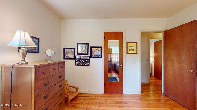 8 Sunrise Ct, House other with 3 bedrooms, 2 bathrooms and 6 parking in Silver Bay NY | Image 6