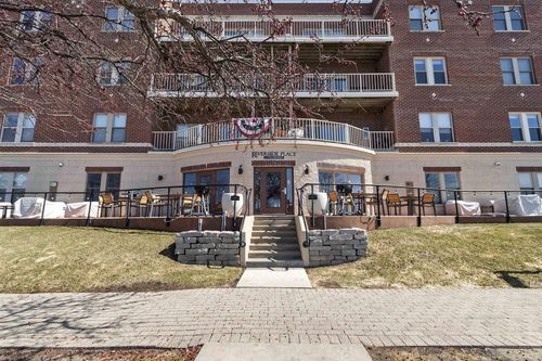 417b-118 S Washington Street, GREEN BAY, WI, 54301 | Card Image