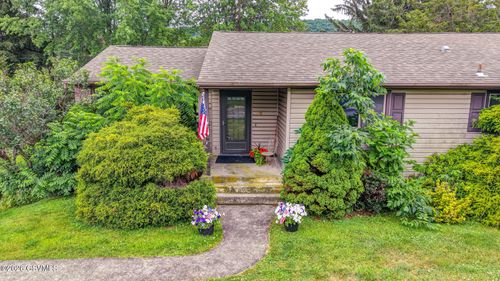 70 Sugarloaf Ave, Sugarloaf, PA, 18249-9614 | Card Image