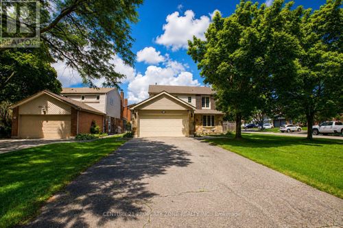 27 Madrid Crescent N, Brampton (Central Park), ON, L6S2X5 | Card Image