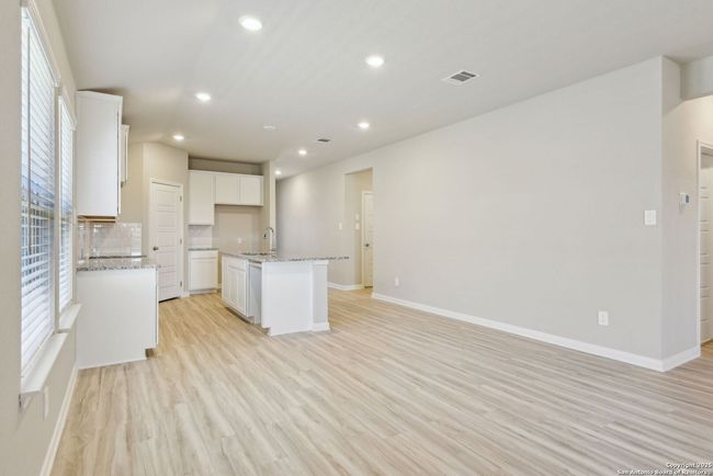 9626 Grand Via Blvd, House other with 3 bedrooms, 2 bathrooms and null parking in Converse TX | Image 14