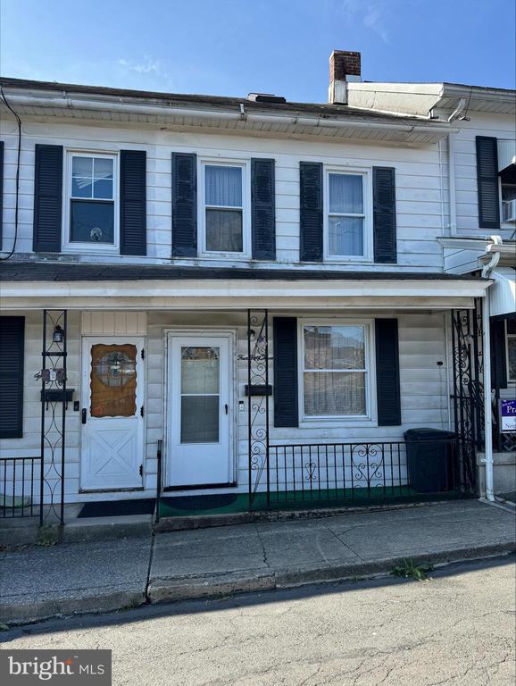Carbon St, Minersville, PA 17954