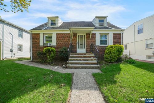 701 Centre St, Nutley, NJ, 07110-2042 | Card Image