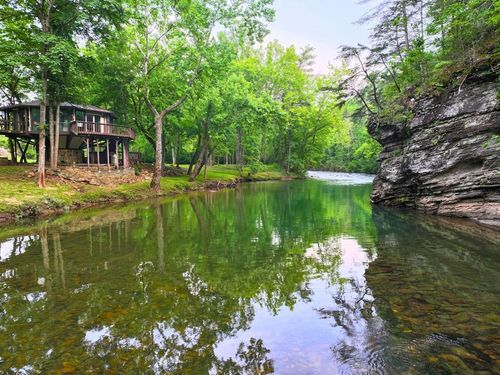 2804 Potts Creek Rd, Covington, VA, 24426-6800 | Card Image