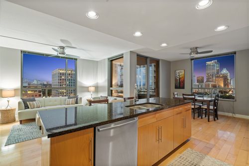 1301-300 Bowie St, Austin, TX, 78703-4643 | Card Image