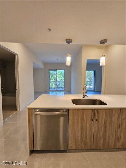 a-101-26589 Rosewood Pointe Dr, BONITA SPRINGS, FL, 34135-7590 | Card Image