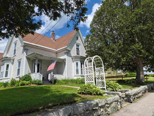 48 Middle St, Lancaster, NH, 03584-3516 | Card Image