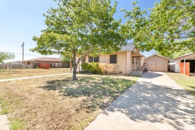 521 E 42nd St, Home with 2 bedrooms, 1 bathrooms and null parking in San Angelo TX | Image 2