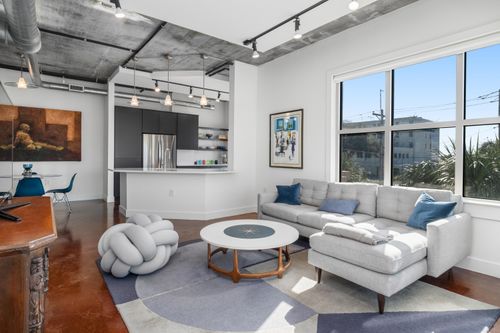 apt-301-150 Bee St, Charleston, SC, 29401-5702 | Card Image