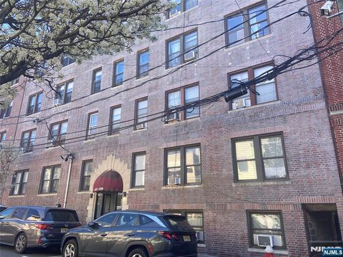 527 34th, Union City, NJ, 07087 | Card Image