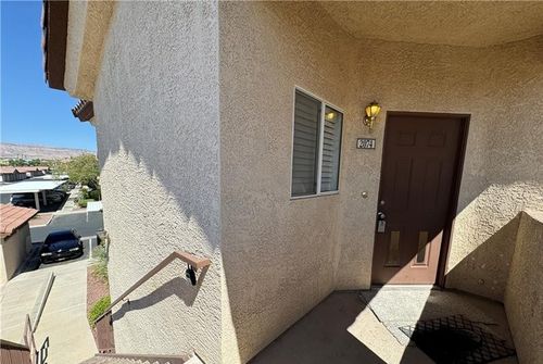 2074-8501 W University Ave, Las Vegas, NV, 89147-6157 | Card Image