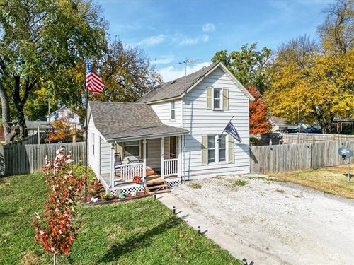 207 Bowen St, Linwood, KS, 66052-4665 | Card Image