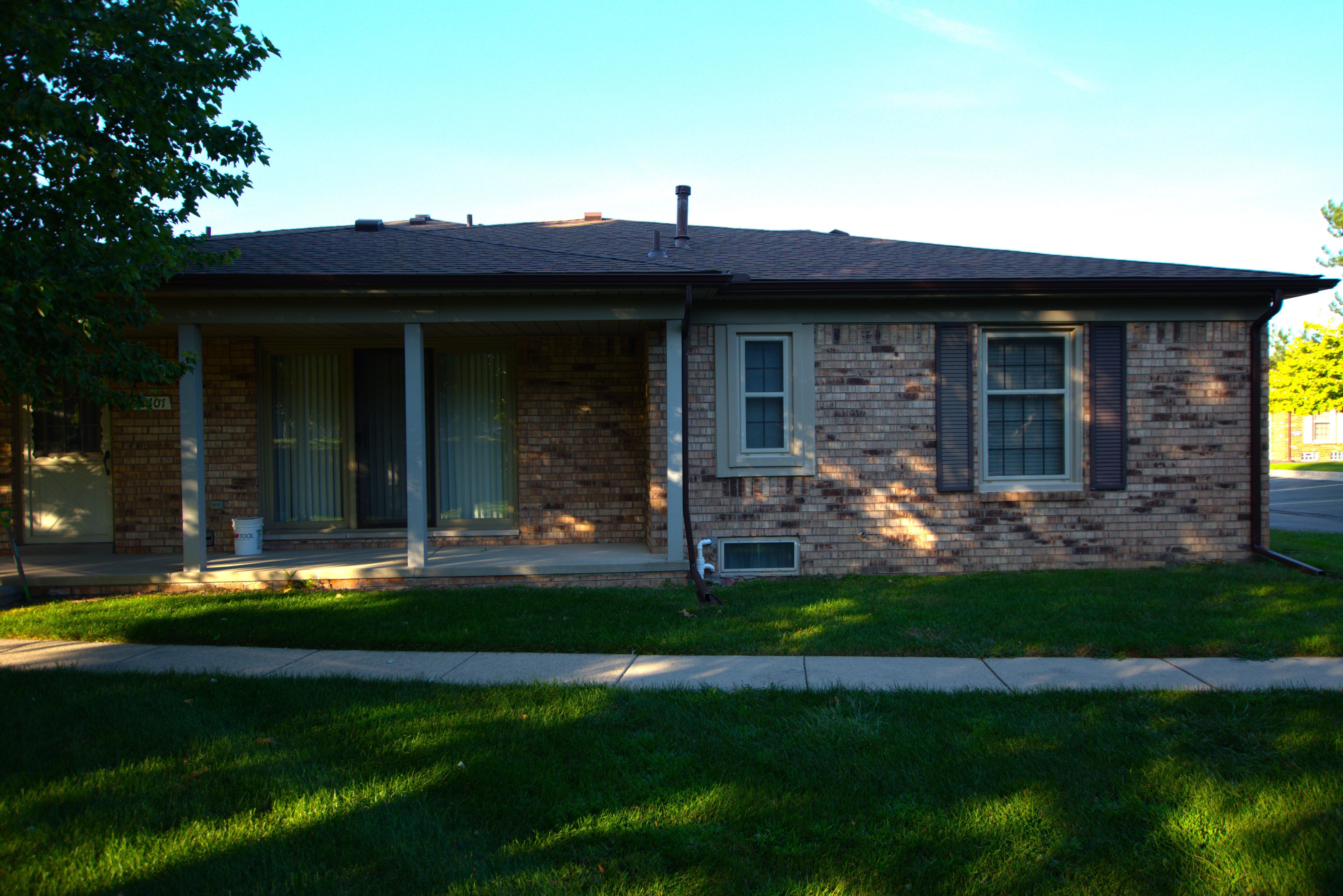 Philadelphia Ct, Shelby Township, MI 48315