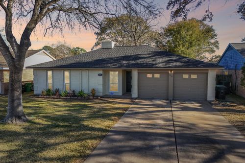 950 Buoy Rd, Houston, TX, 77062-5113 | Card Image