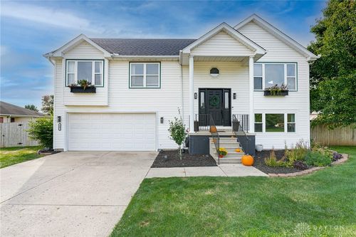 757 Glenwood Dr, Jamestown, OH, 45335-1596 | Card Image