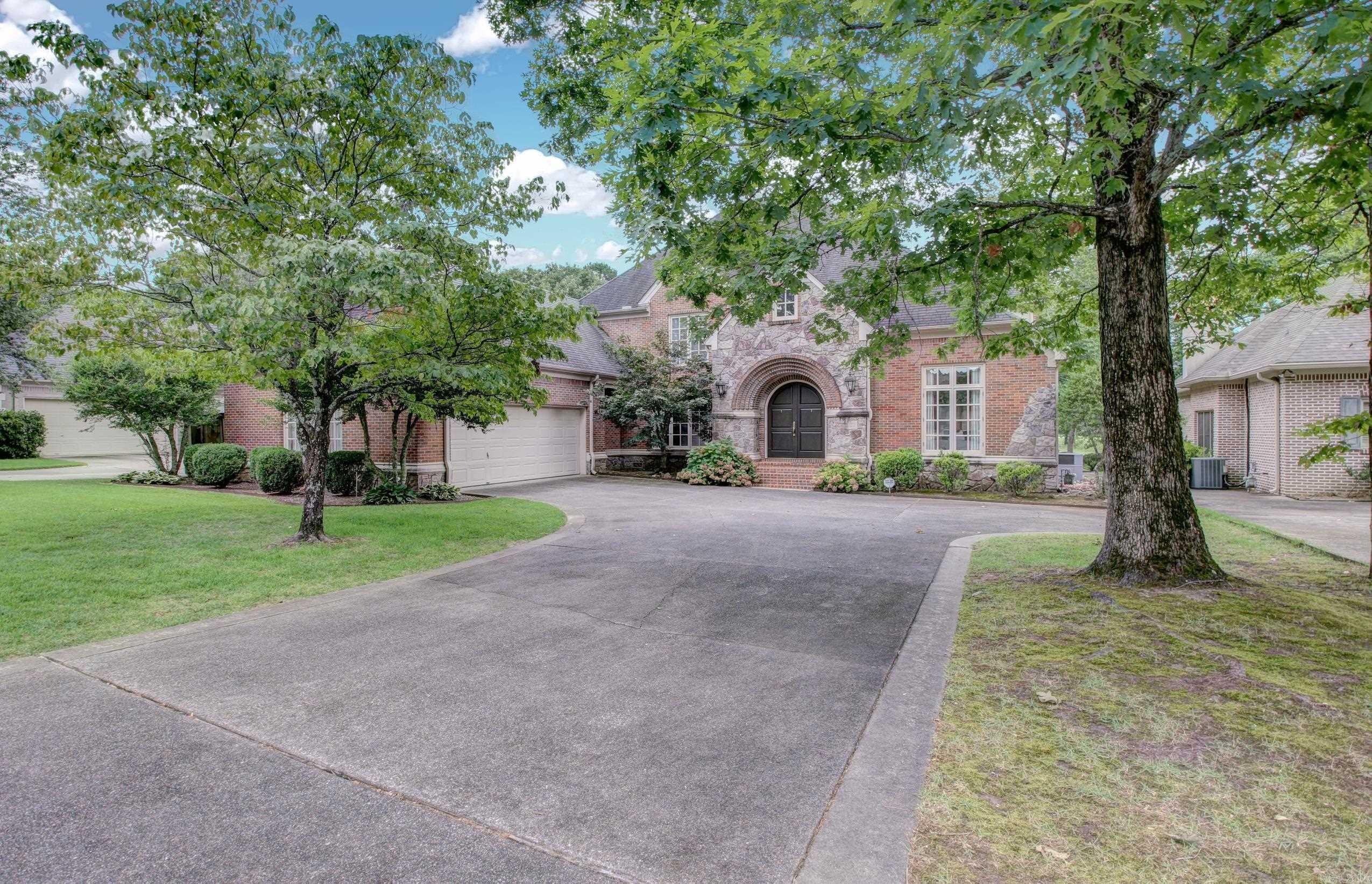 Avignon Ct, Little Rock, AR 72223