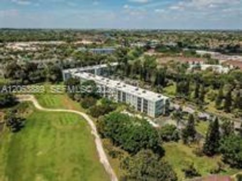303b-8481 Springtree Dr, Sunrise, FL, 33351-6103 | Card Image